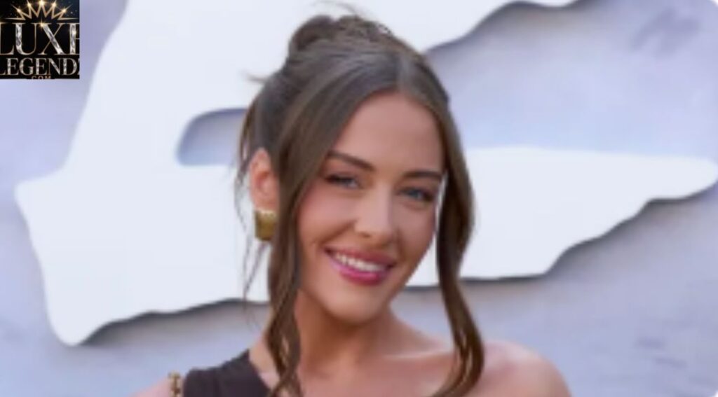 Brooke Schofield Life & Career